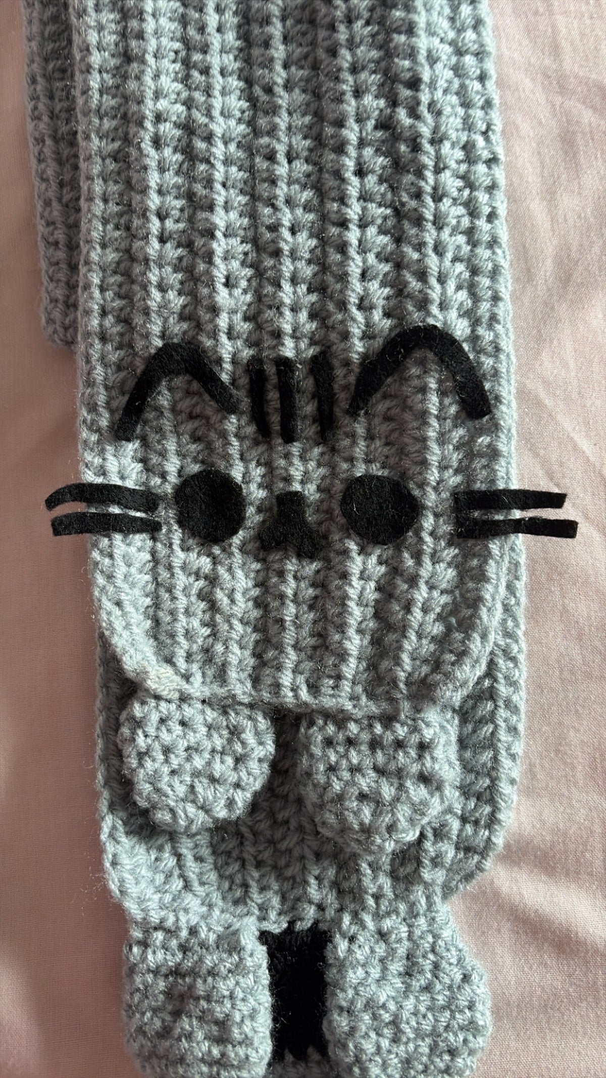 handmade cat scarf -.-